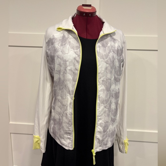 ⭐️2 for $25⭐️ 

Mondetta White, Marble and Yellow Zip up - Picture 3 of 15